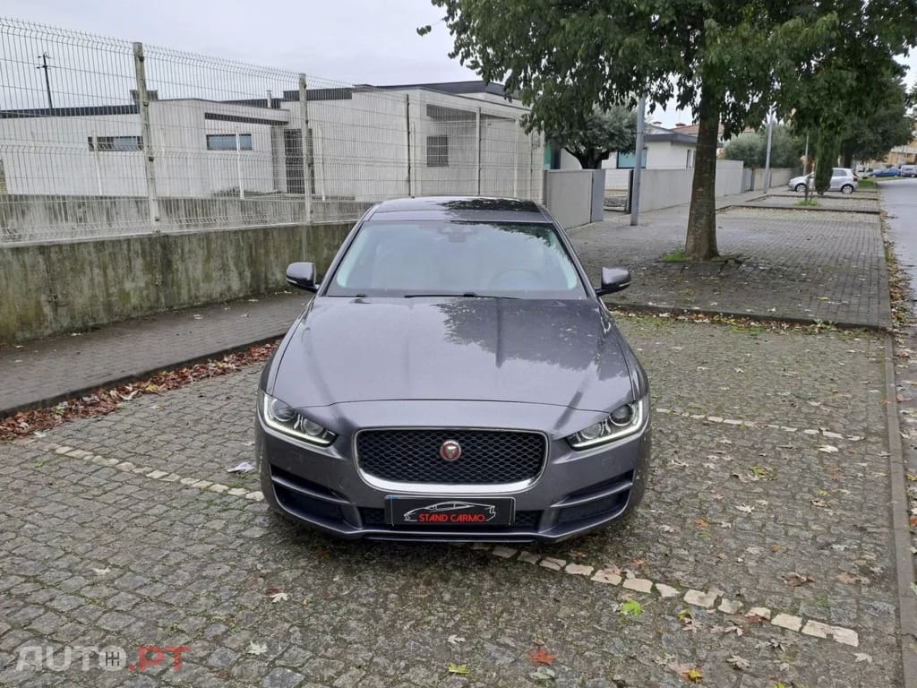 Jaguar XE 2.0 D Prestige Aut.