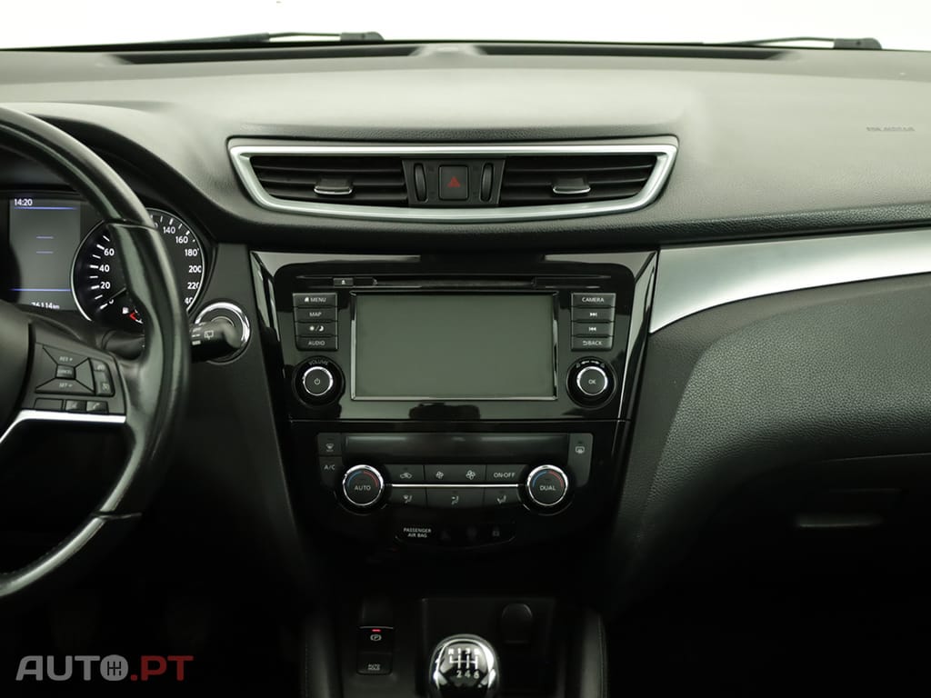 Nissan Qashqai Qashqai 1.3 DIG-T N-Connecta J18