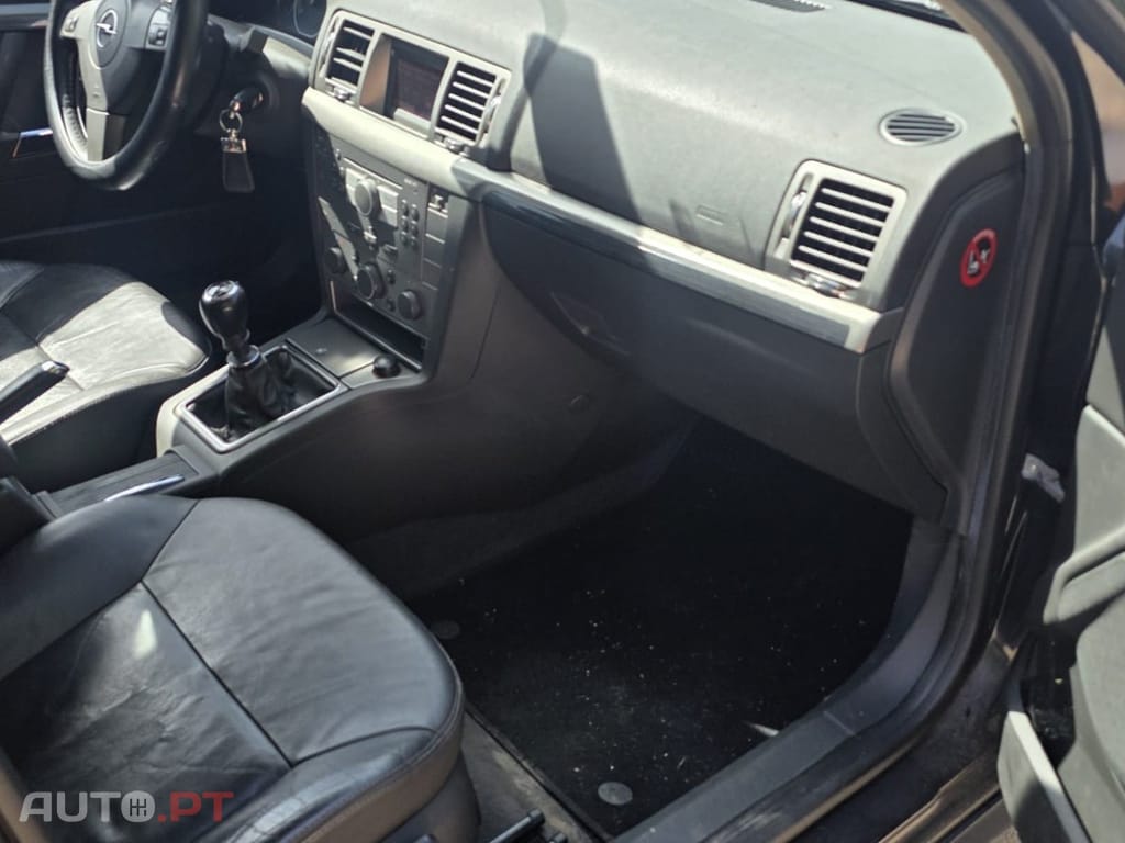 Opel Vectra Caravan 1.9 CDTi Executive