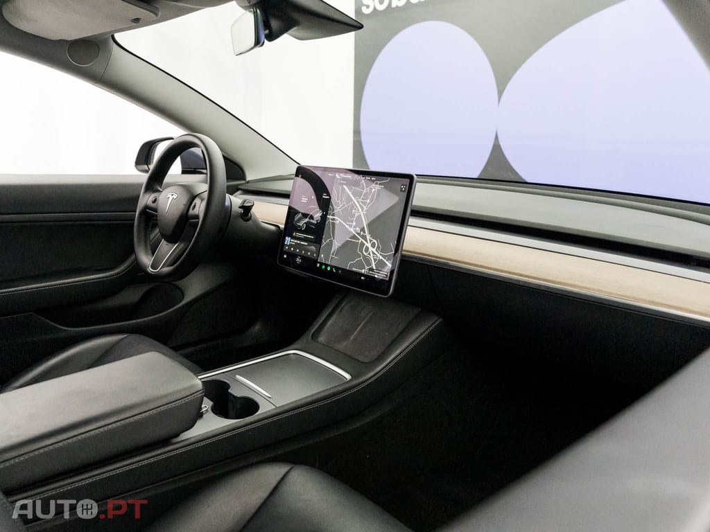 Tesla Model 3 Tração Traseira