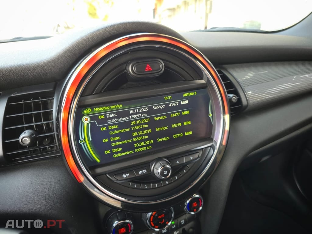 MINI Cooper Cooper D