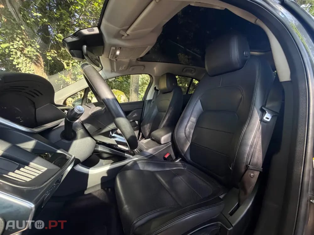Jaguar I-Pace EV400 R-Dynamic HSE AWD