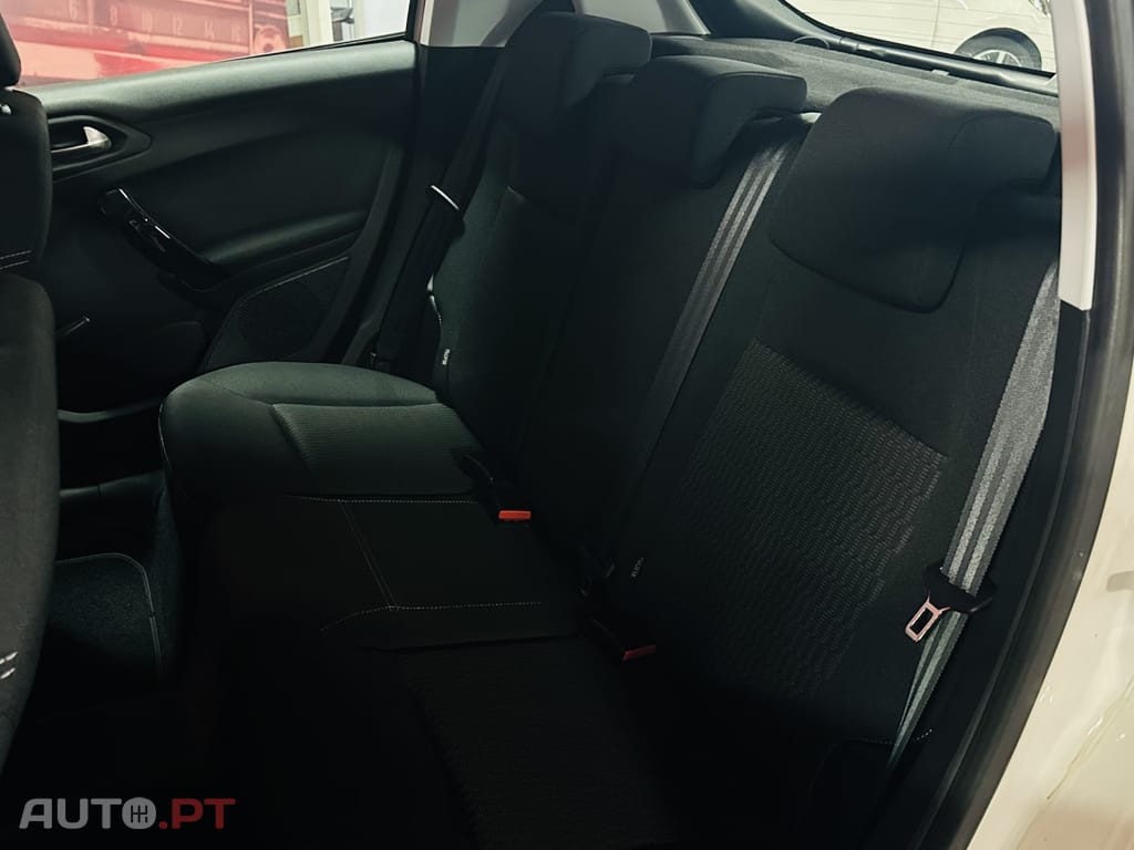 Peugeot 208 1.2 PureTech Access