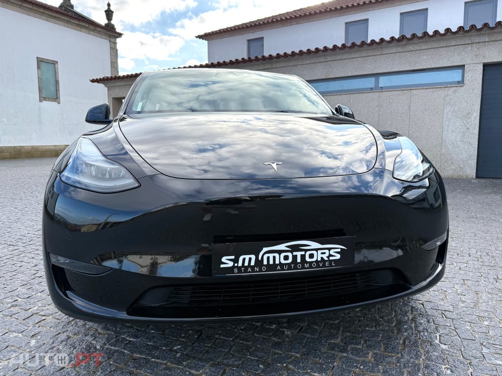 Tesla Model Y Performance Dual Motor AWD