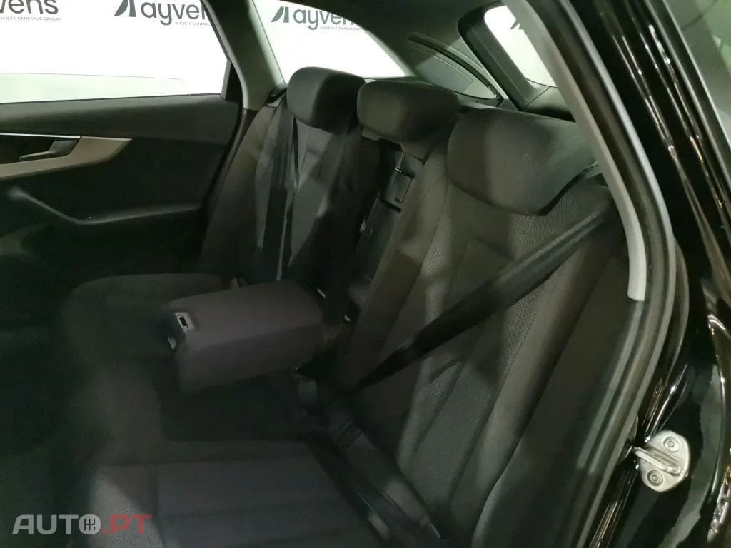 Audi A4 Avant 30 TDI S tronic