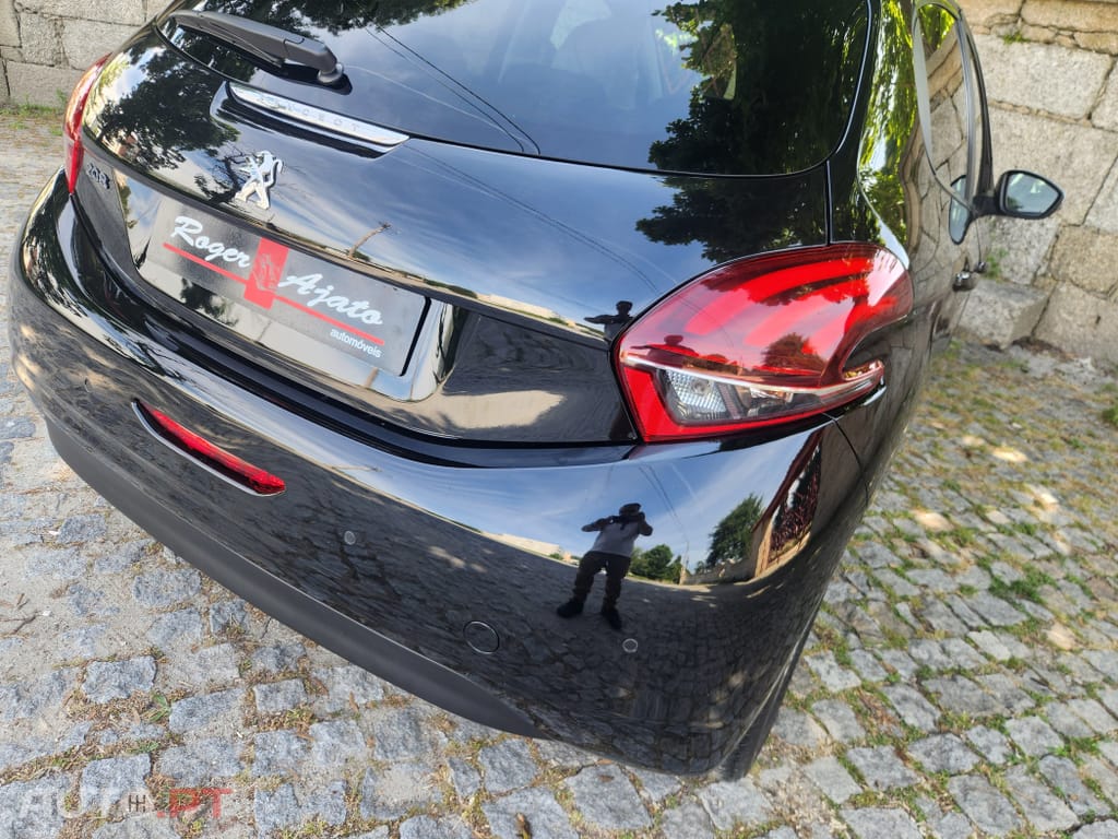 Peugeot 208 1.5 BlueHDi Signature