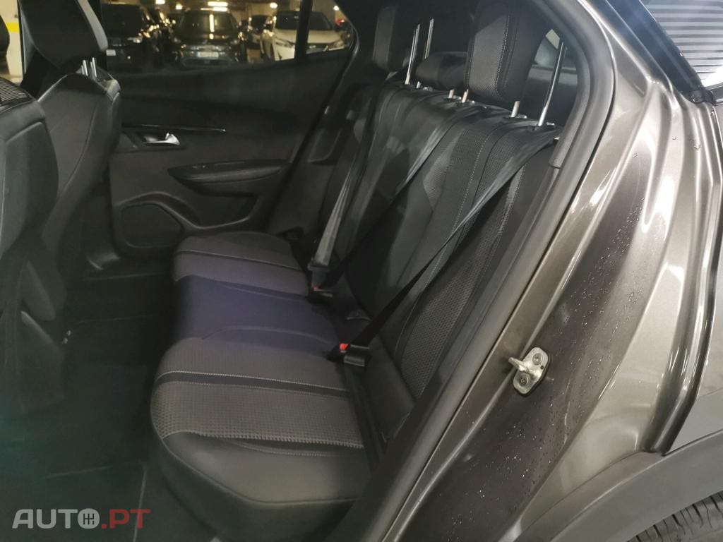 Peugeot 2008 1.5 BlueHDi GT EAT8