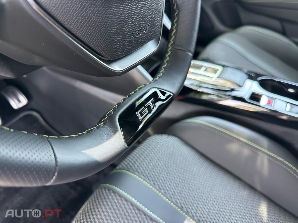 Peugeot E-208 50 kWh GT Pack