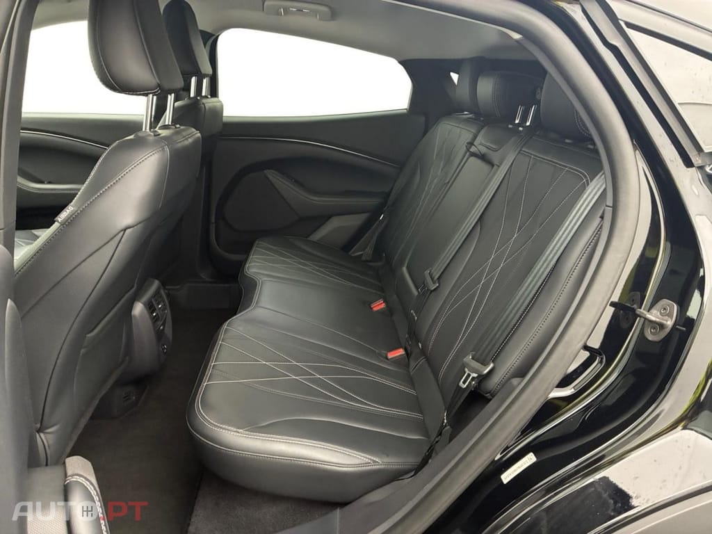 Ford Mustang Mach-E Standard Range