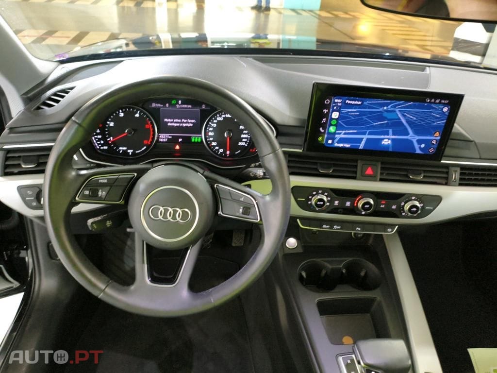 Audi A4 Avant 30 TDI S tronic