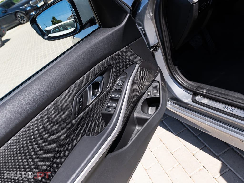 BMW 320 e Auto