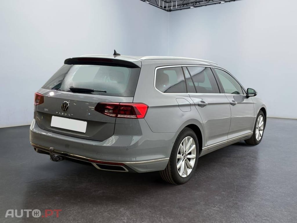 Volkswagen Passat Variant 1.5 eTSI ACT OPF Lounge DSG
