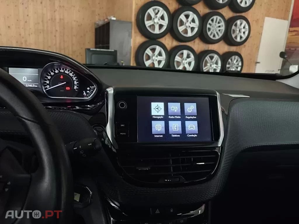 Peugeot 2008 1.6 e-HDi Active