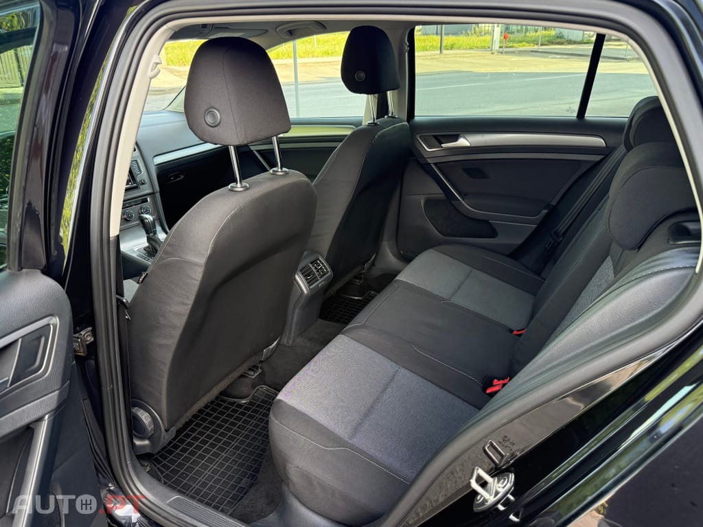 Volkswagen Golf 1.6 TDi Trendline DSG