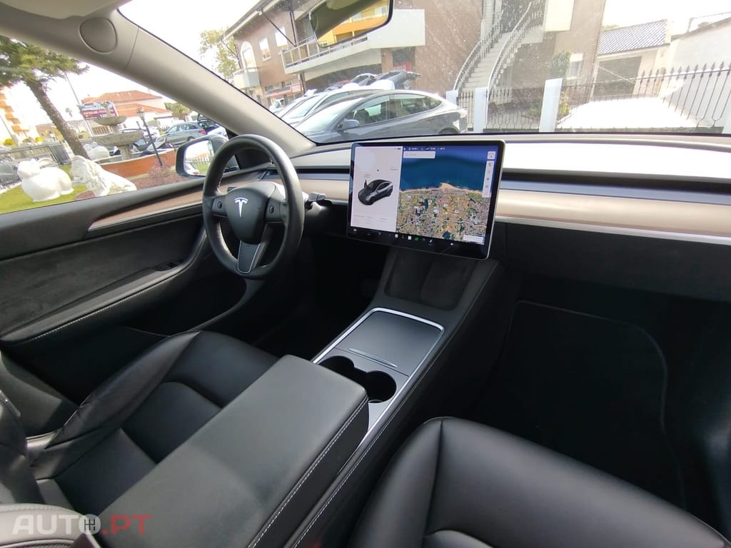 Tesla Model Y Long Range Tração Integral