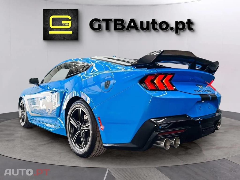 Ford Mustang 2.3 DARK HORSE