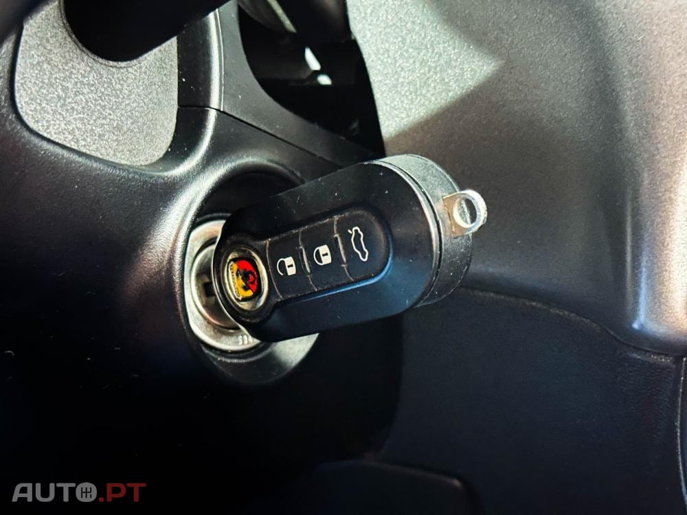 Abarth 500 1.4 T-Jet Competizione MTA