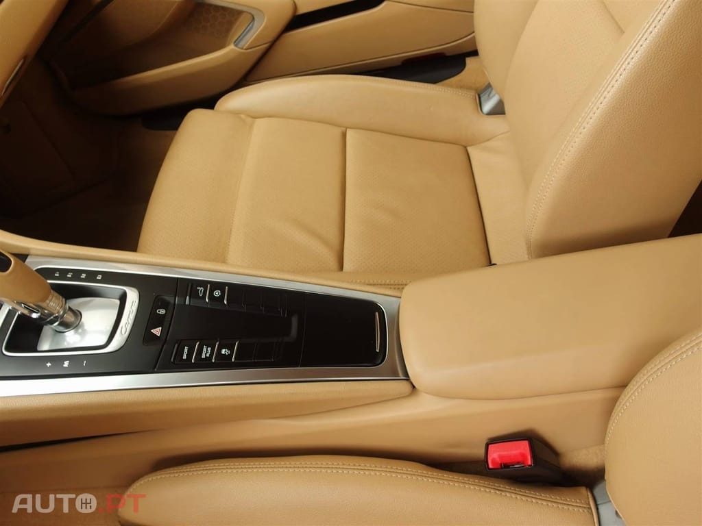 Porsche 911 Carrera