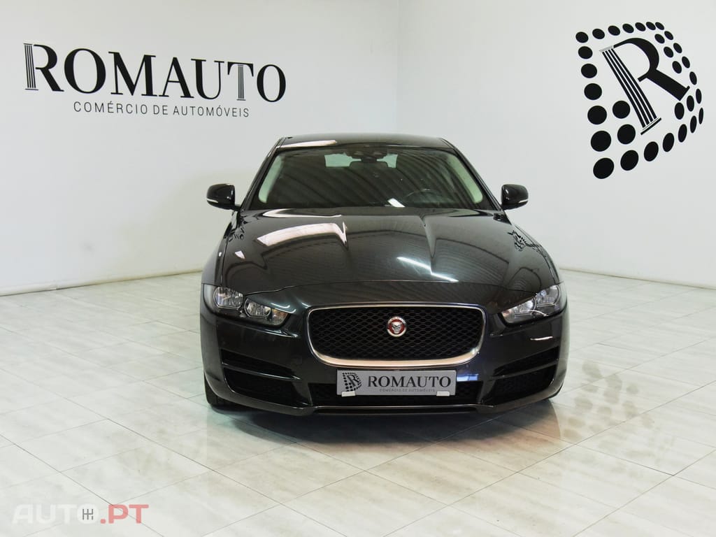 Jaguar XE 2.0 D Portfolio Aut.