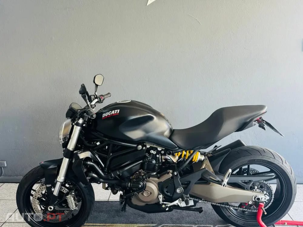 Ducati Monster 821