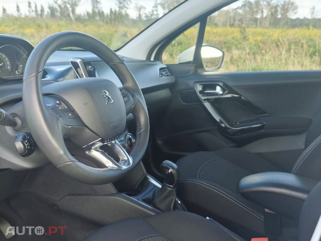 Peugeot 208 1.5 BlueHDi Active Business Pack