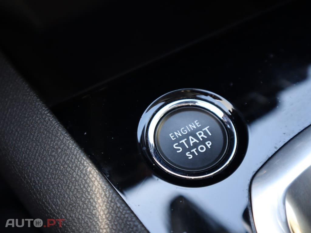 Peugeot 3008 BlueHDi 130 Stop & Start EAT8 Active Pack