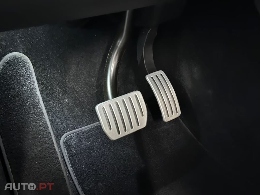 Tesla Model Y Performance AWD I.V.A DEDUTIVEL