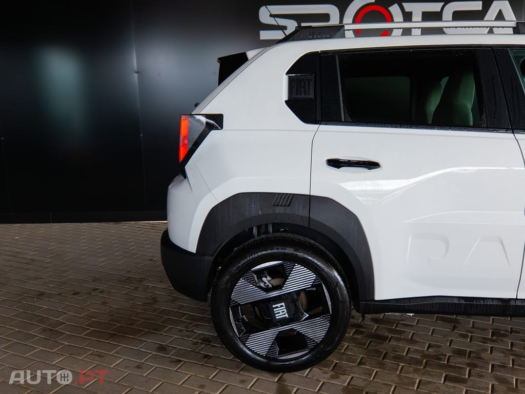 Fiat Grande Panda 1.2 Hybrid La Prima eDCT