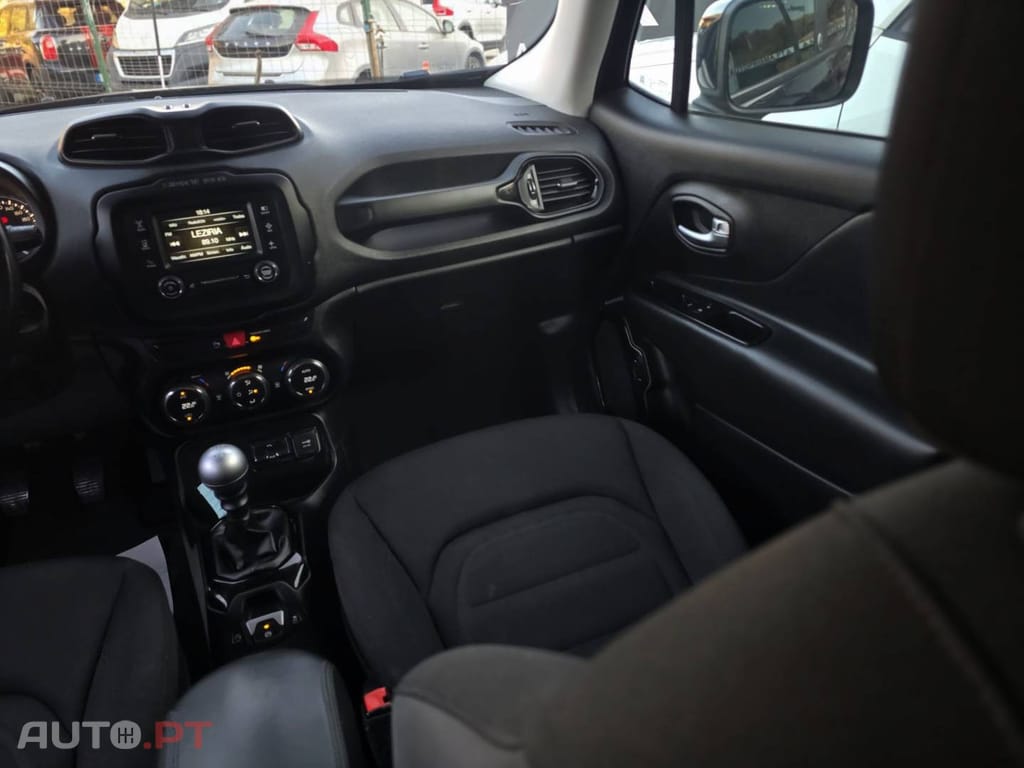 Jeep Renegade 1.6 MJD Night Eagle