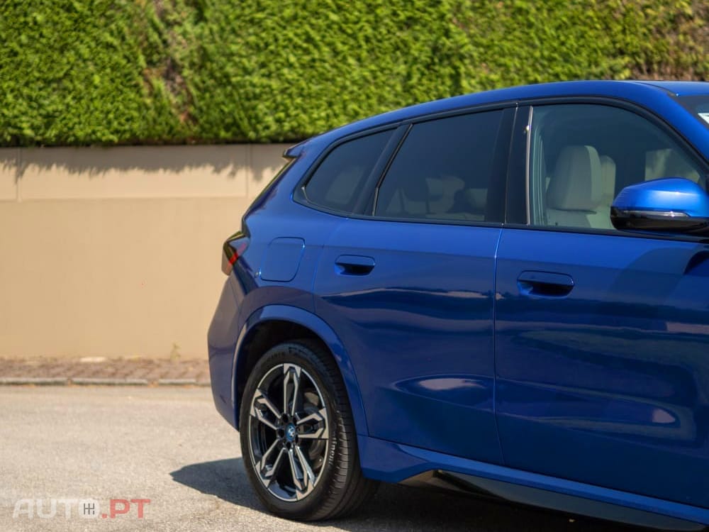 BMW iX1 xDrive30