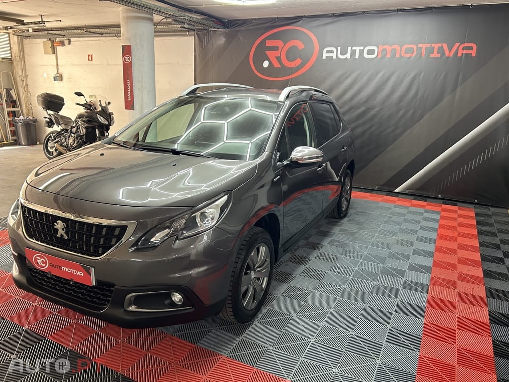 Peugeot 2008 1.2 PureTech Style