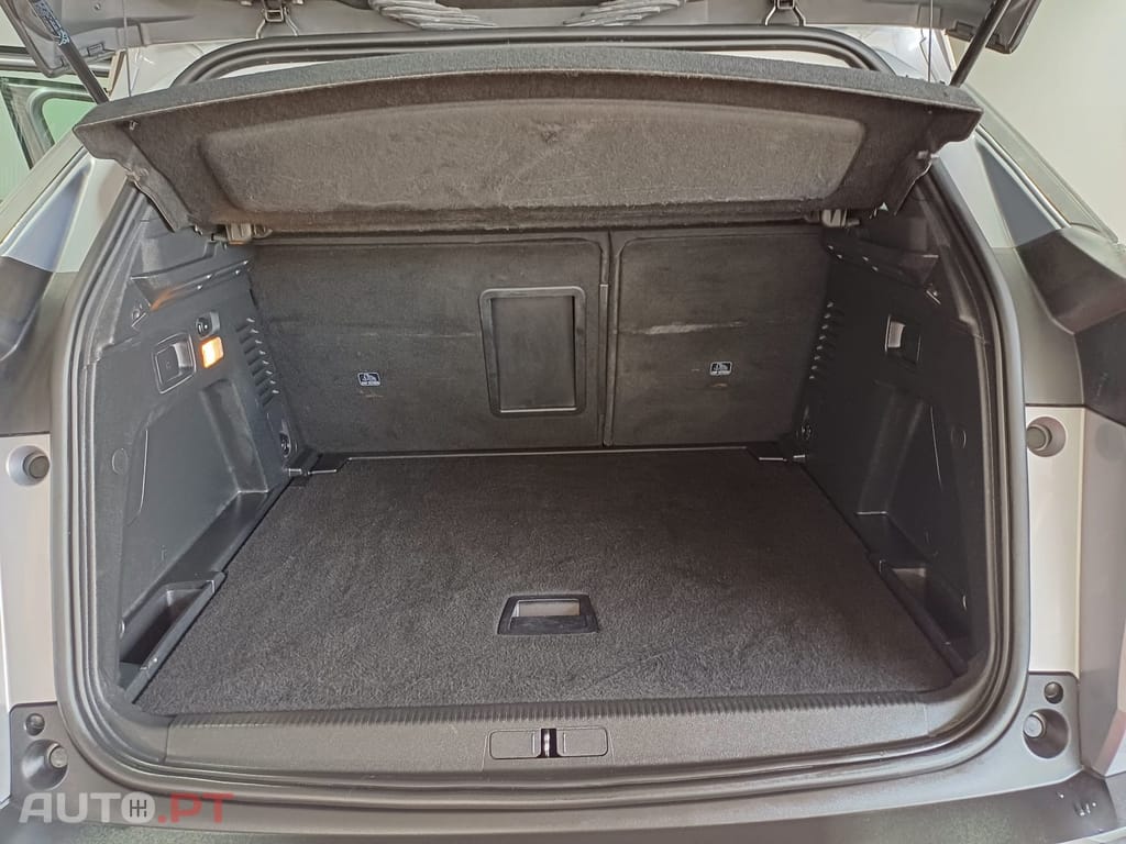 Peugeot 3008 1.5 BlueHDi Allure EAT8