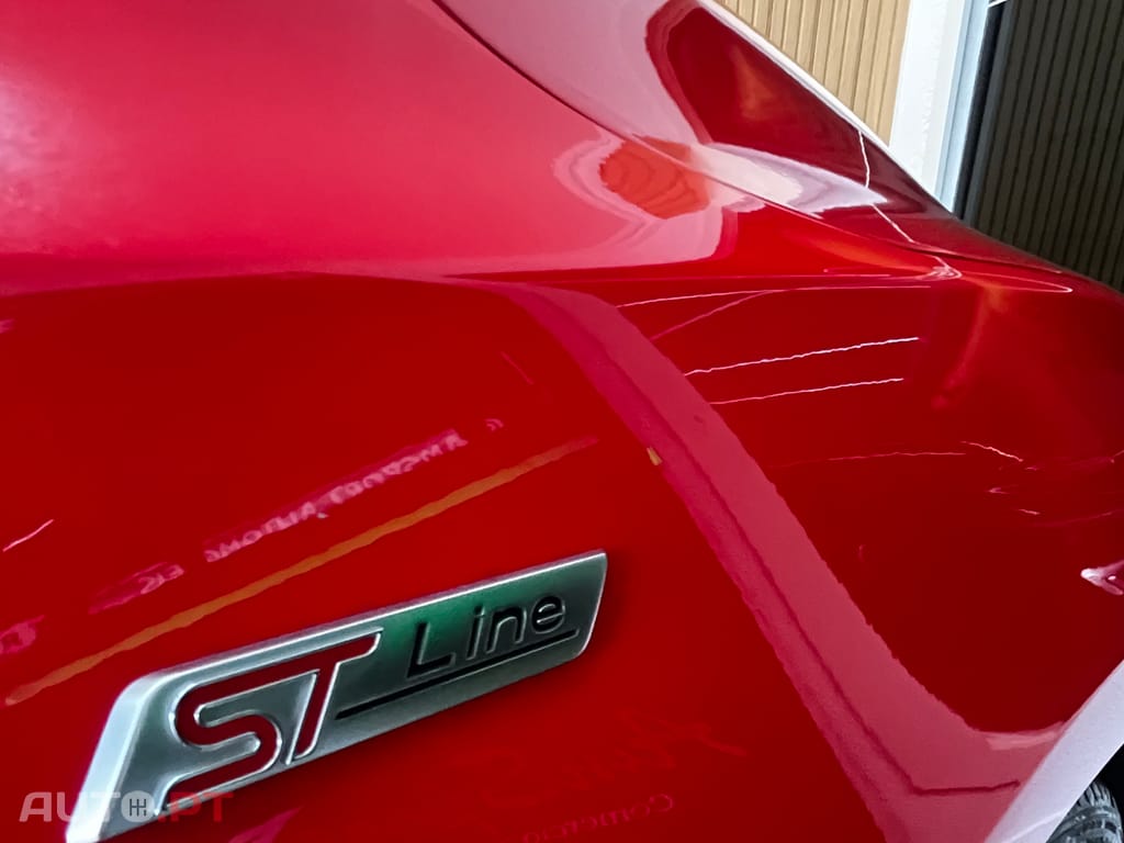 Ford Focus SW 1.0 EcoBoost S&S ST-LINE