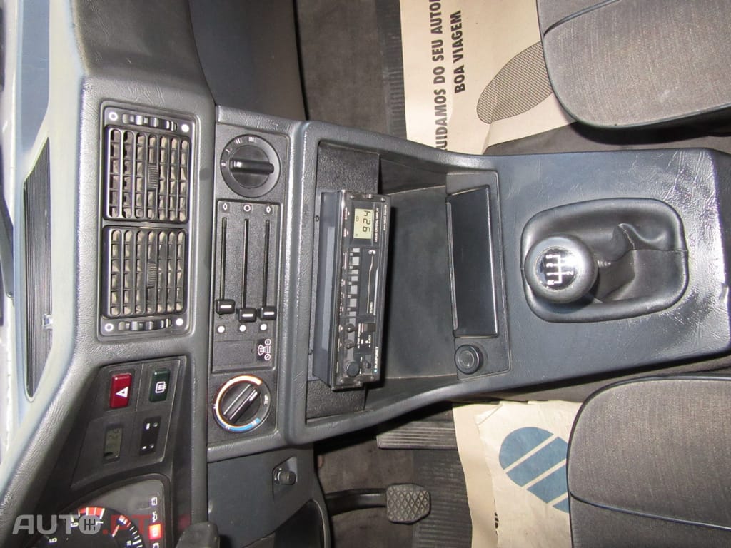 BMW 520 i E28 1983 Clássico