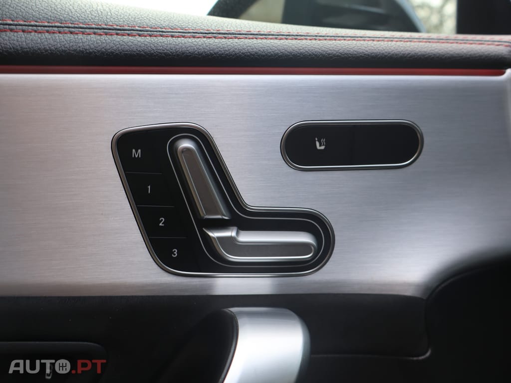 Mercedes-Benz CLA 180 d Shooting Brake AMG Premium Plus