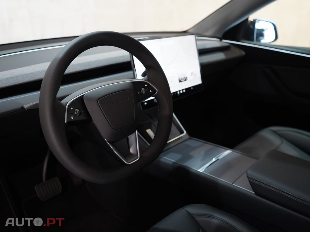 Tesla Model Y Long Range Tração Traseira
