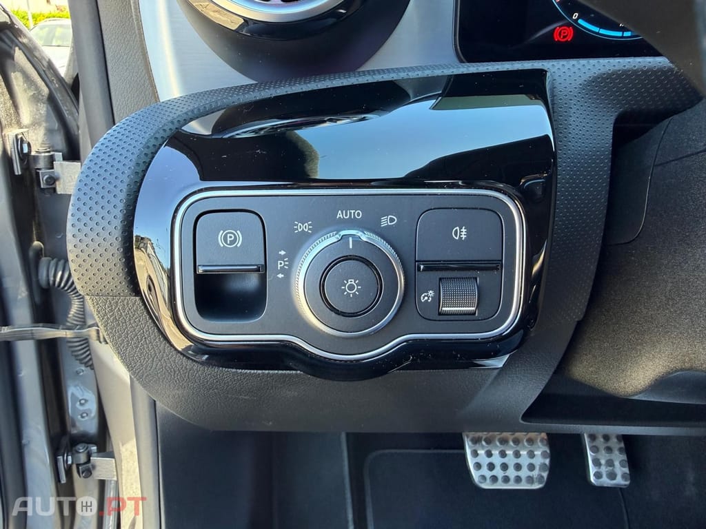 Mercedes-Benz CLA 250 e AMG Line