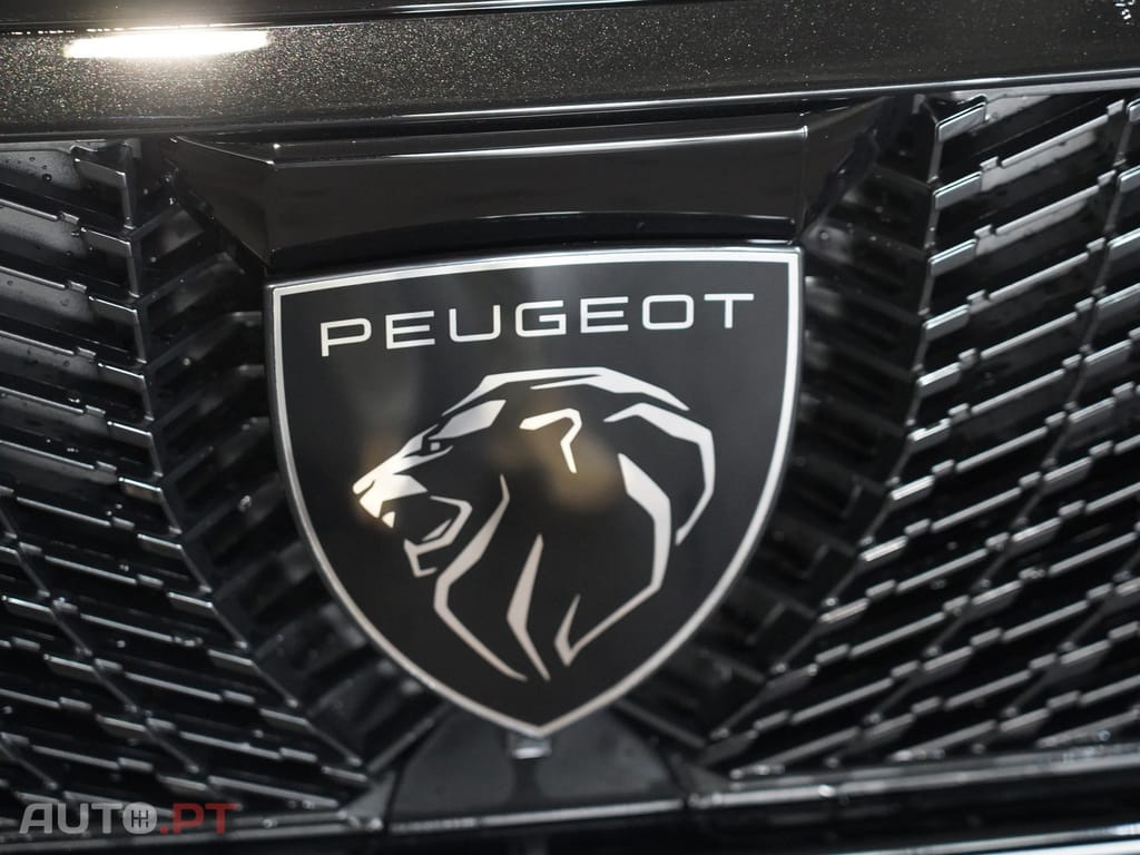 Peugeot 3008 1.2 Hybrid Allure e-DCS6