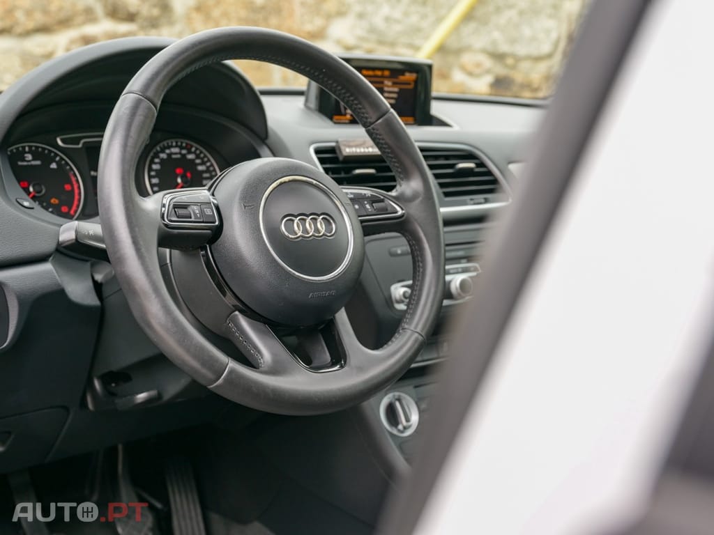 Audi Q3 2.0 TDi Attraction