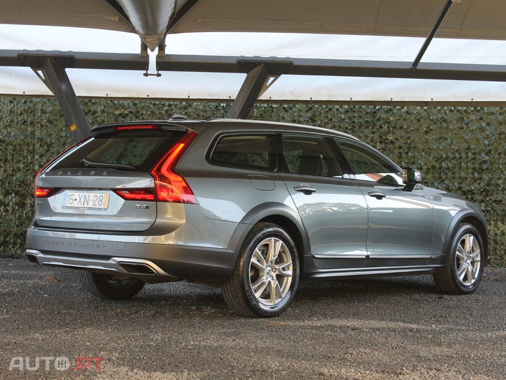 Volvo V90 Cross Country 2.0 D4 AWD Geartronic