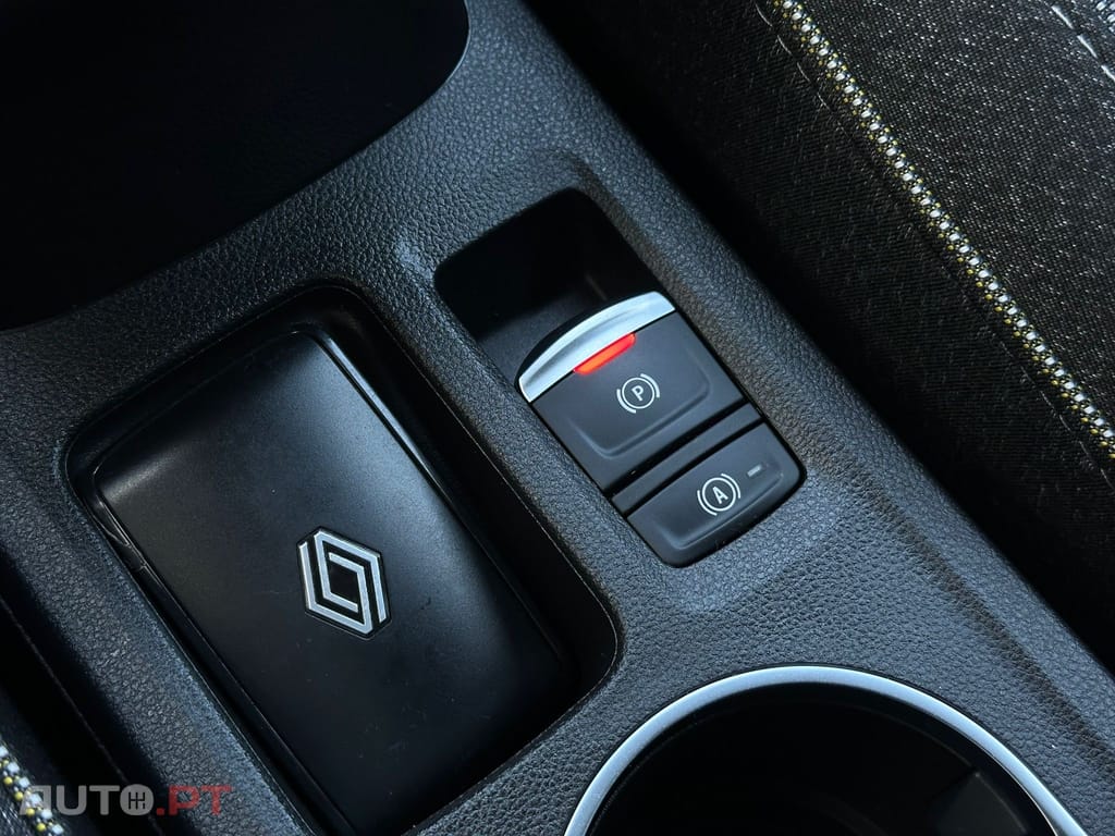 Renault Captur 1.0 TCe Techno Bi-Fuel