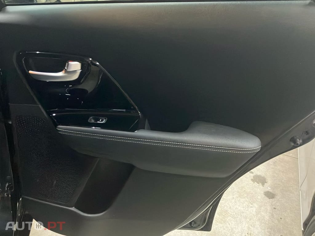 Kia Niro 1.6 GDi HEV EX