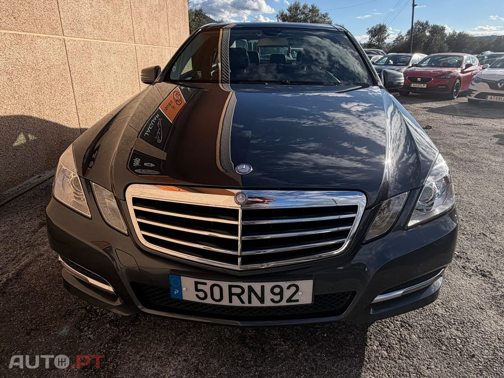 Mercedes-Benz E 200 CDi Elegance BlueEf. Auto.