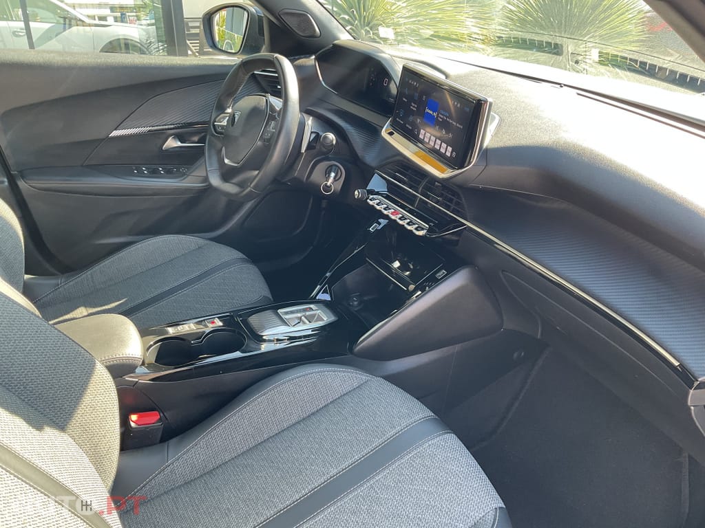 Peugeot 2008 1.2 PureTech Allure Pack