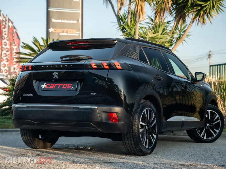 Peugeot E-2008 50 kWh GT