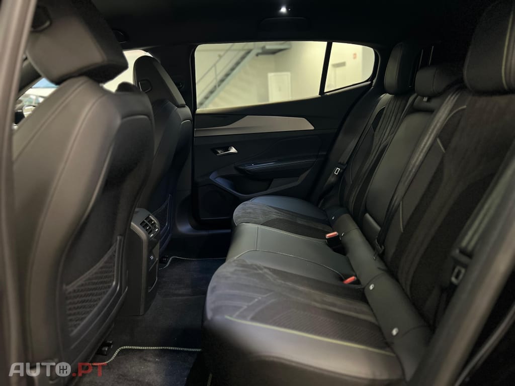 Peugeot 408 1.6 Hybrid GT e-DCS7