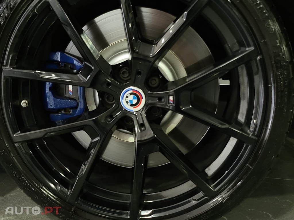 BMW M850i X drive carboncore
