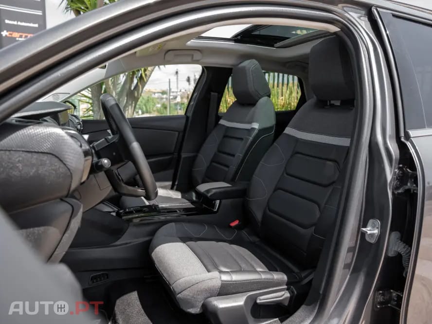 Citroen e-C4 X Shine