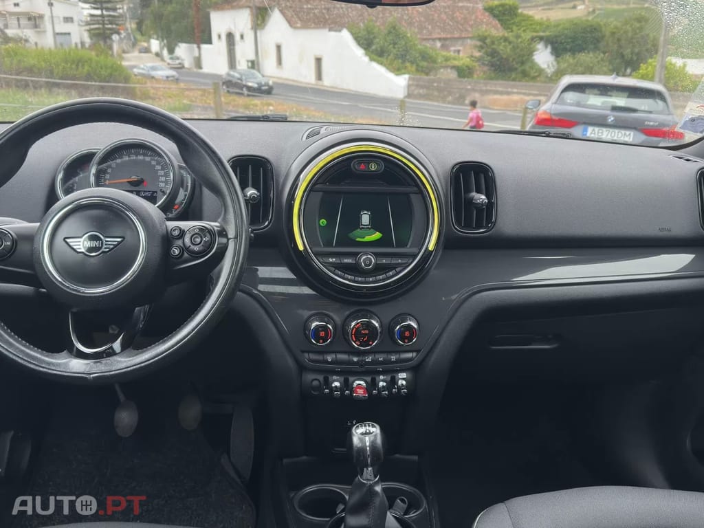 MINI Countryman One D