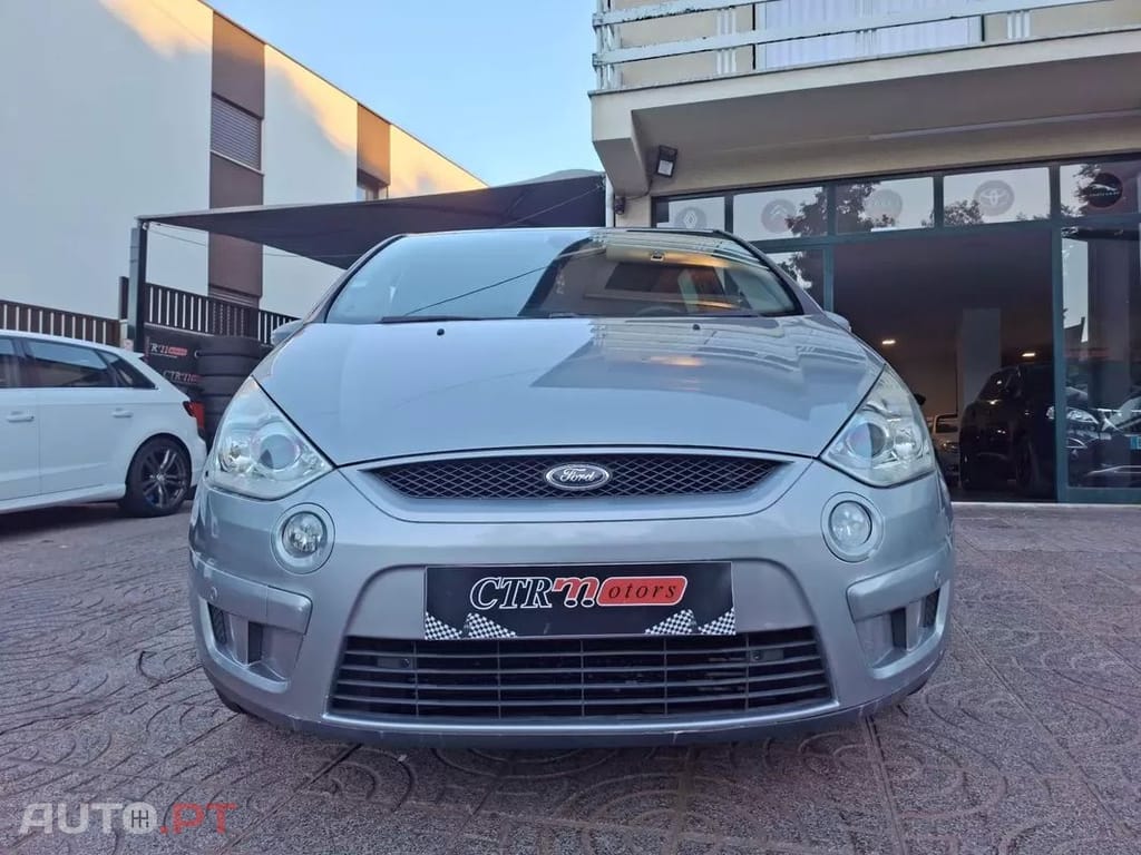 Ford S-Max  2 0 Tdci Dpf Titanium